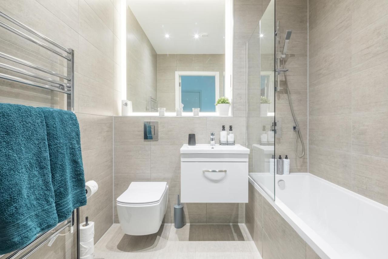 Elegant Apartment Милтън Кейнс Екстериор снимка
